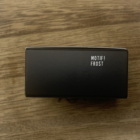 MAC Frost Eye Shadow MOTIF Pink Champagne color New - Picture 3 of 5